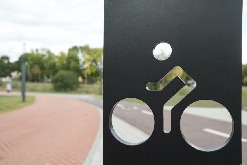 A cycle path next to a stylised image of a cyclist